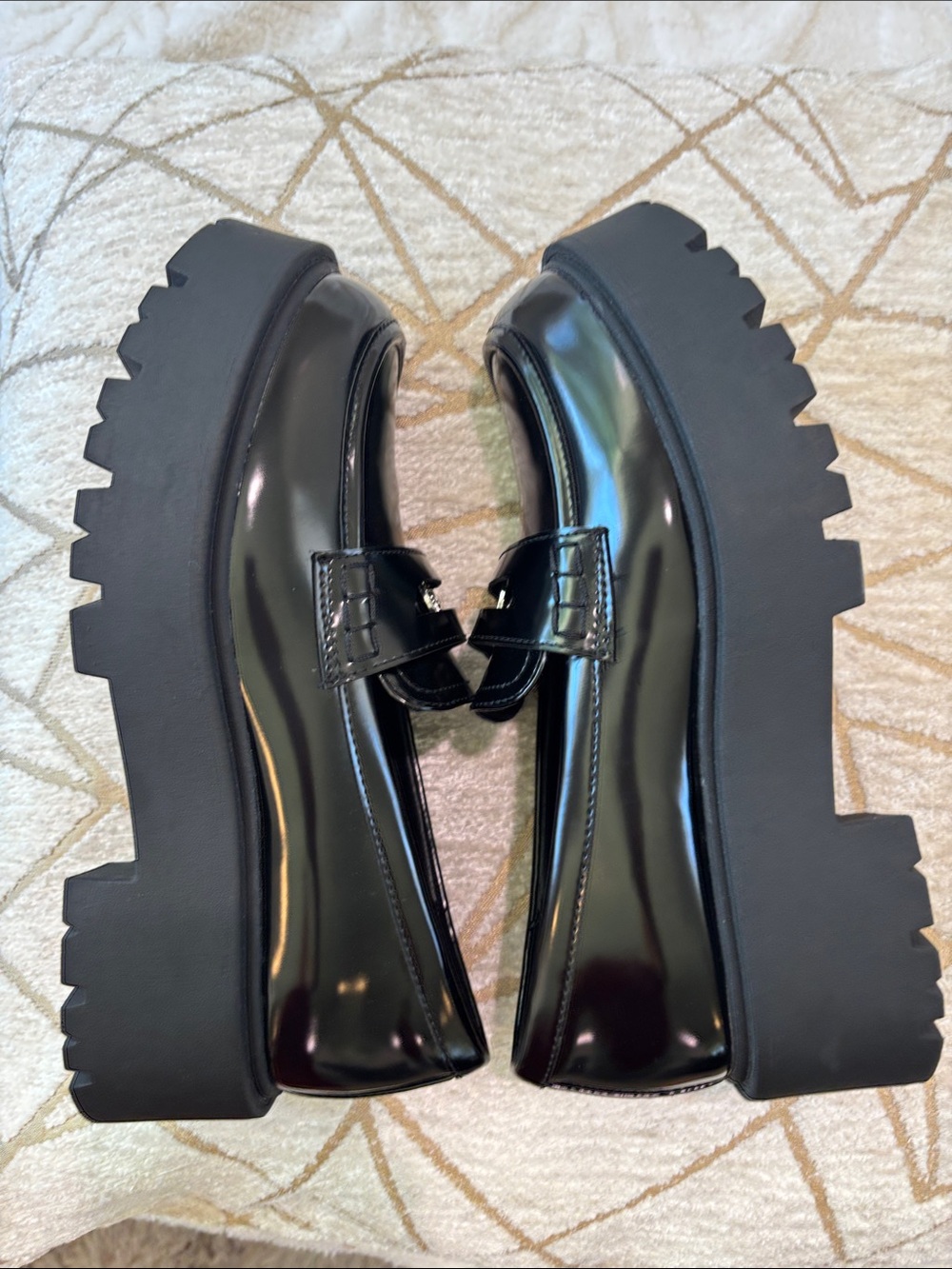 NEW Madden NYC Women's Size 8 Chunky Y2K Platform Lug Sole Penny Loafers Black - Picture 8 of 9